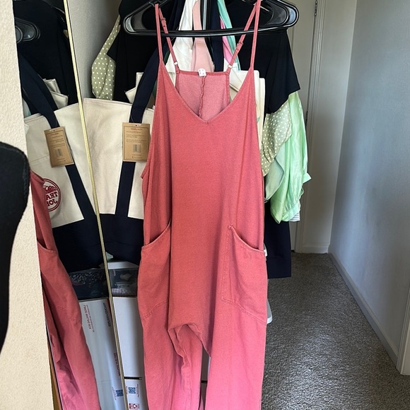 Exlur Pink Sleeveless Jumpsuit with Pockets - Picture 2 of 2